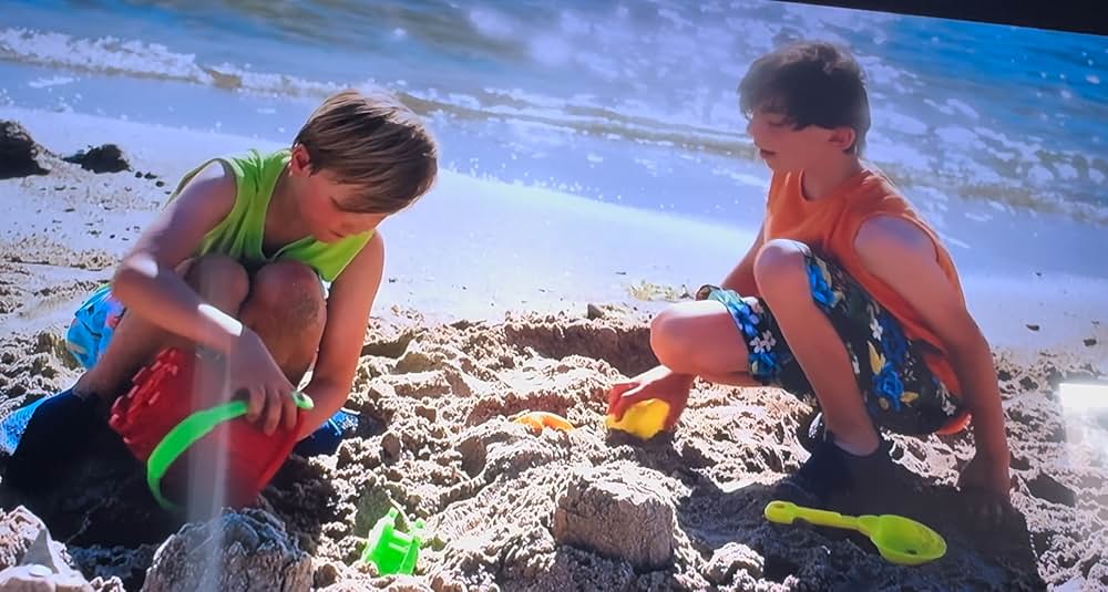 「ホワイトシャーク 湖の水面の下に」の画像