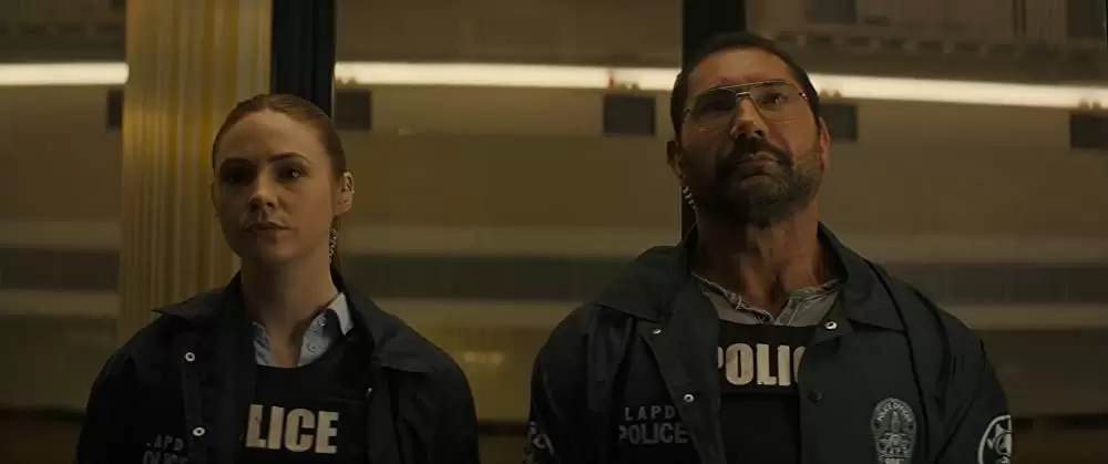 「ストゥーバー」デイブ・バウティスタ & カレン・ギランの画像