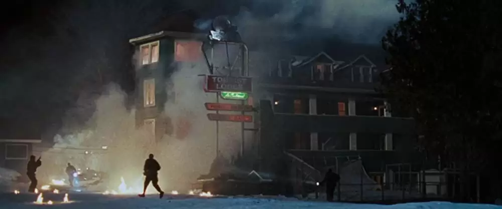 ロング・キス・グッドナイトの画像