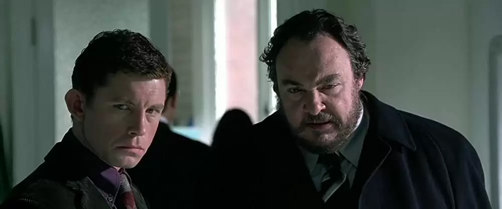 「メダリオン」リー・エバンス & ジョン・リス＝デイビスの画像