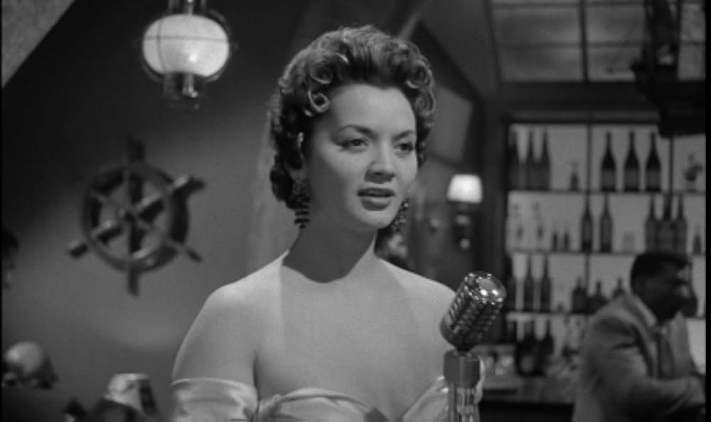 Cast a Dark Shadow（原題）の画像