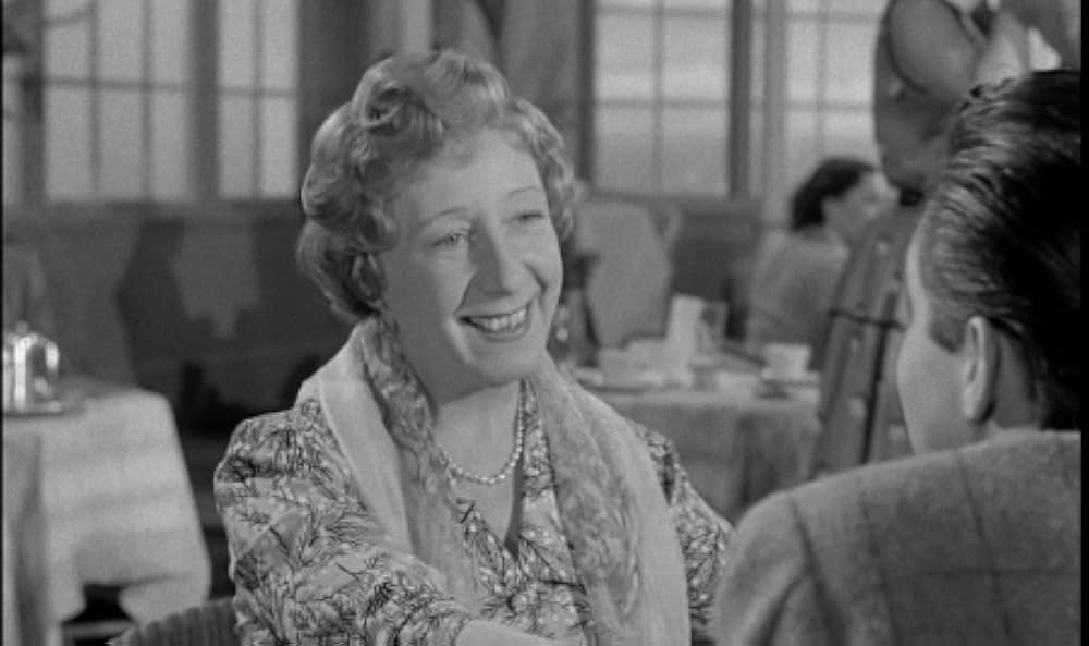 Cast a Dark Shadow（原題）の画像