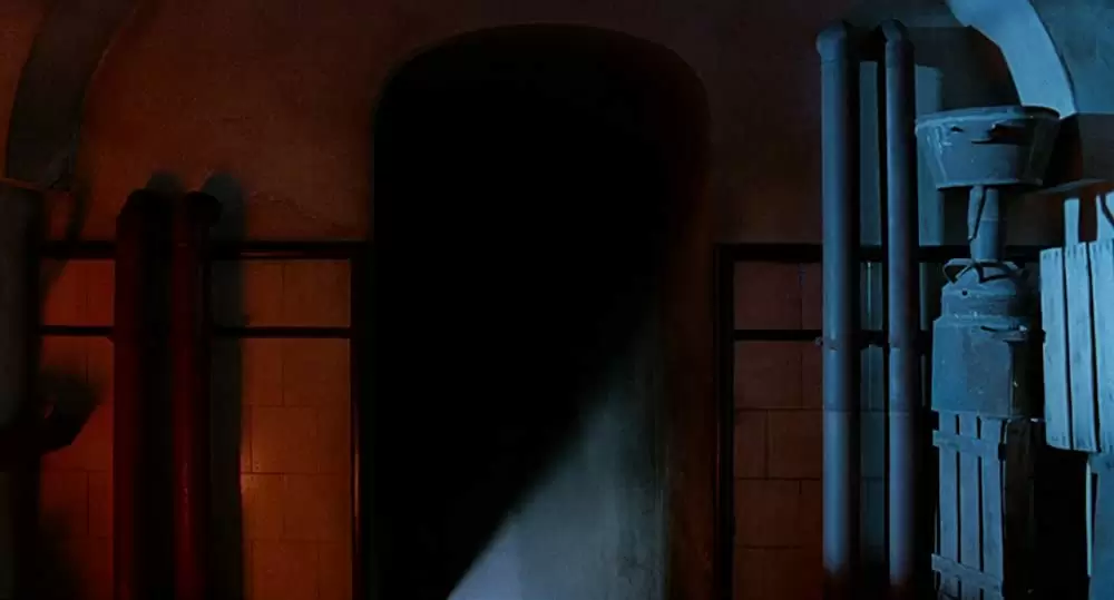 デビルズ・バックボーンの画像