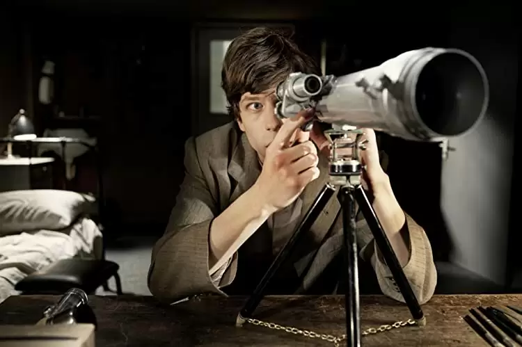 「嗤う分身」ジェシー・アイゼンバーグの画像