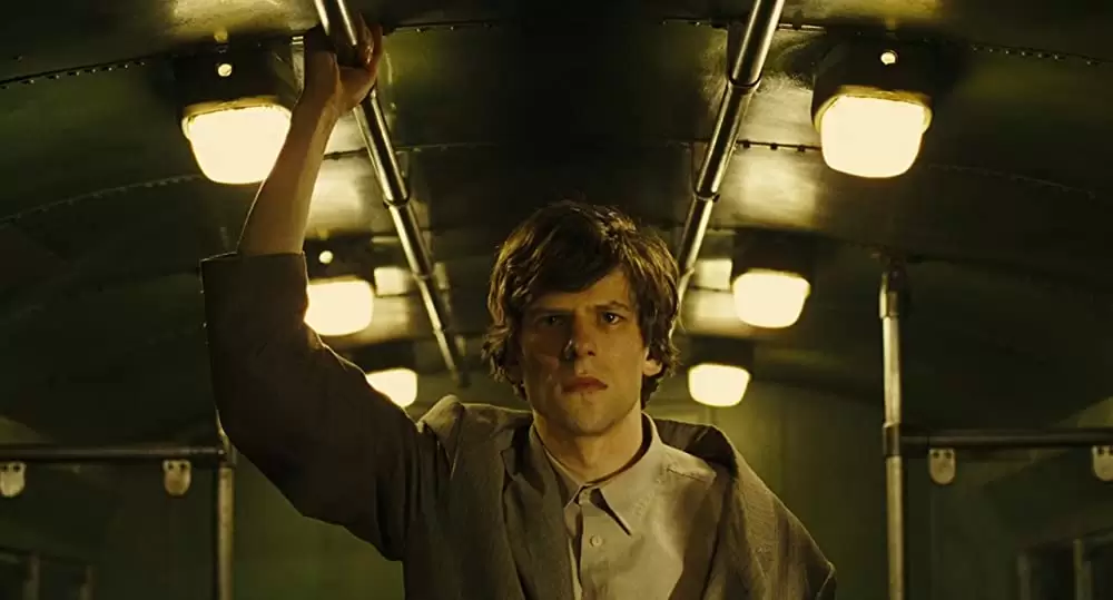 「嗤う分身」ジェシー・アイゼンバーグの画像