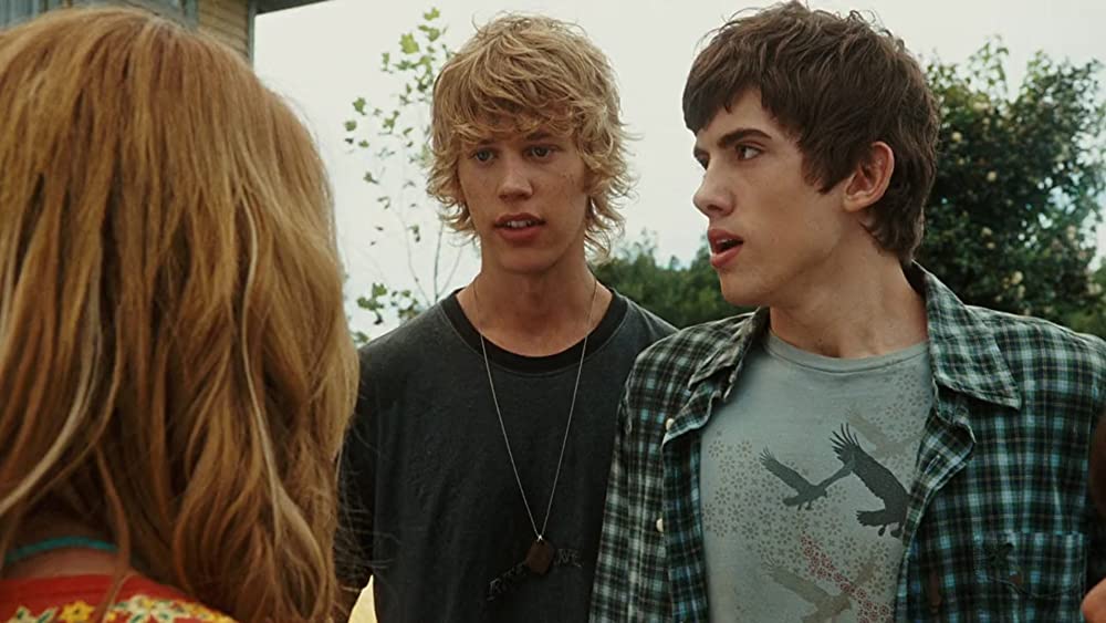 屋根裏のエイリアンの画像