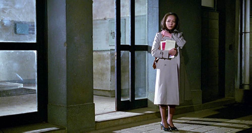 女教師 生徒の眼の前での画像