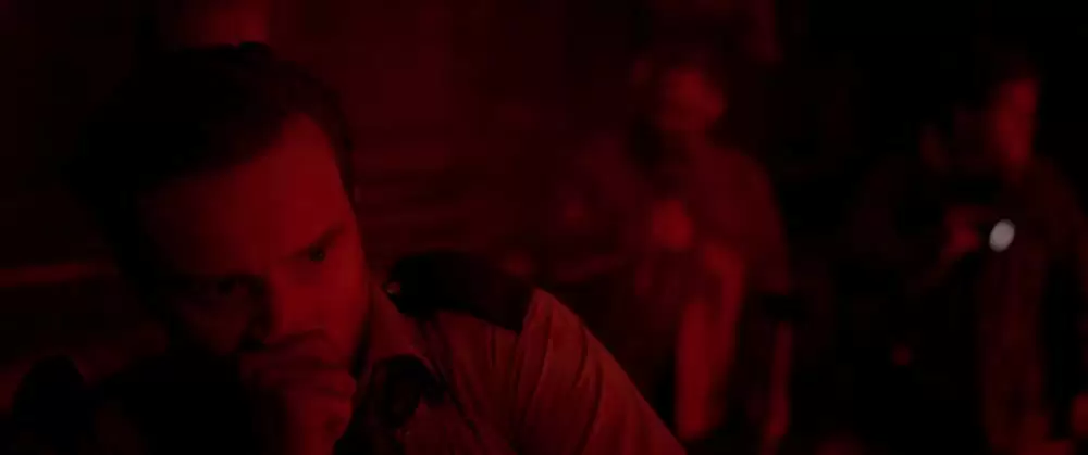 「ザ・ヴォイド 変異世界」アーロン・プールの画像