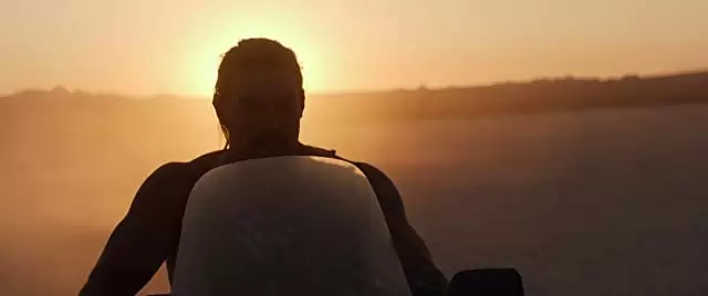 「マッドタウン」ジェイソン・モモアの画像