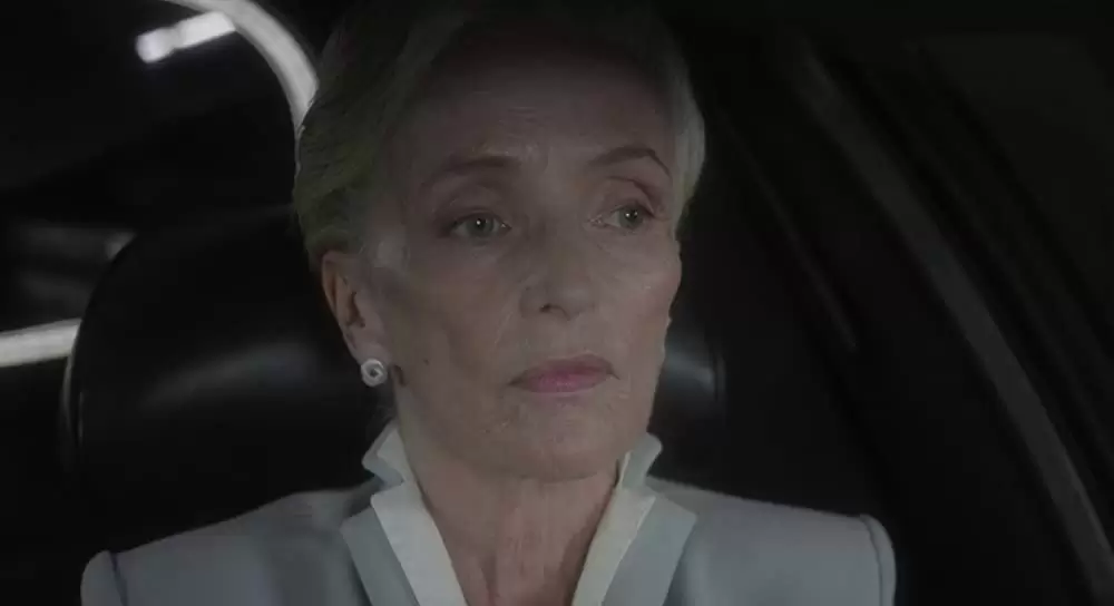 「ホーリー・モーターズ」エディット・スコブの画像