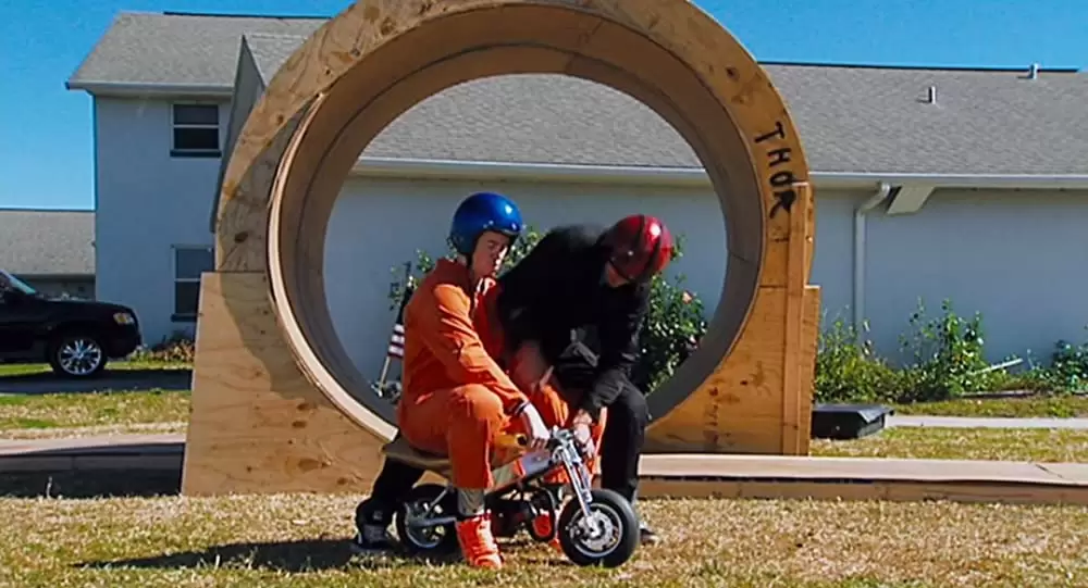 「jackass number two」エレン・マクーギーの画像