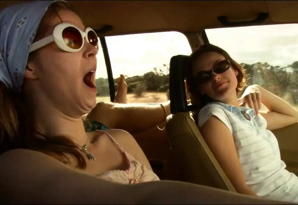 「ウルフクリーク 猟奇殺人谷」Cassandra Magrath & Kestie Morassiの画像