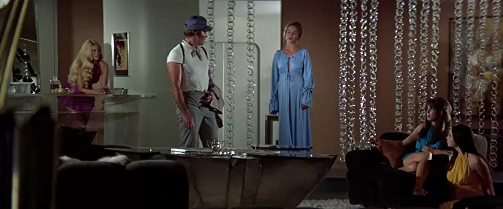 「ソイレント・グリーン」チャールトン・ヘストン & リー・テイラー＝ヤングの画像