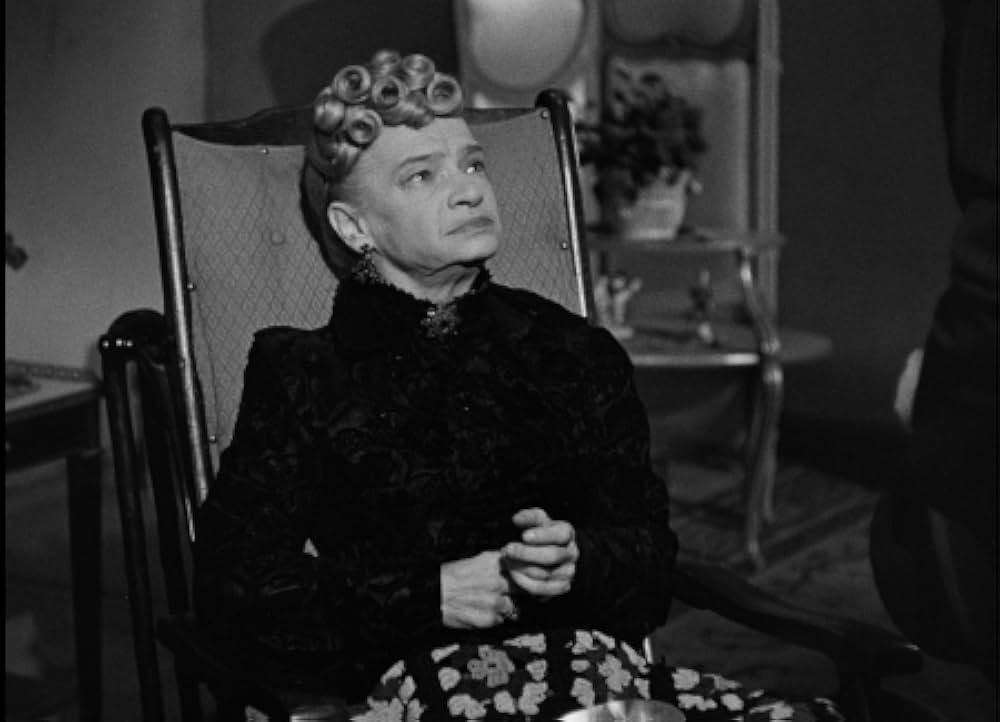 マリー・ロジェの秘密の画像