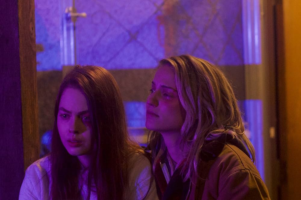 ホロー・イン・ザ・ランド（原題）の画像