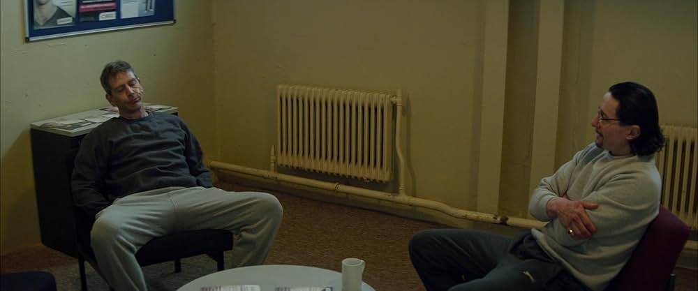 名もなき塀の中の王の画像