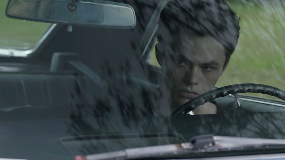 エマニュエル・ベアール 赤と黒の誘惑の画像