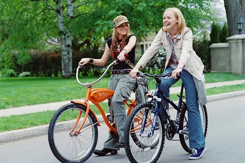 「彼女は夢見るドラマ・クイーン」リンジー・ローハン & アリソン・ピルの画像