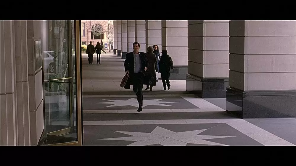 すべてはその朝始まったの画像