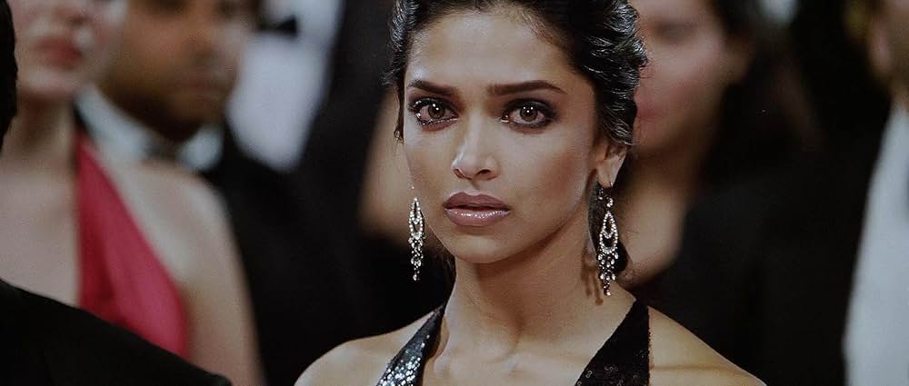 ハウスフル（原題）の画像