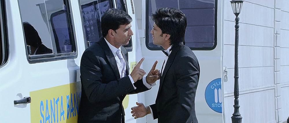 ハウスフル（原題）の画像