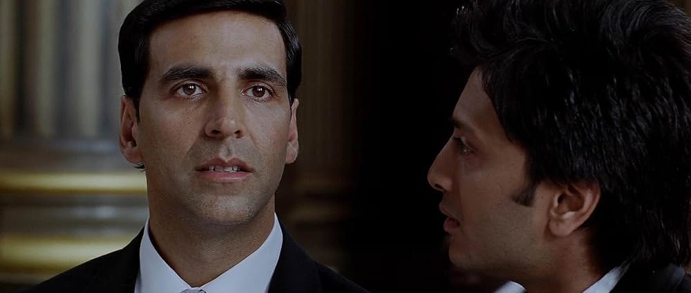 ハウスフル（原題）の写真