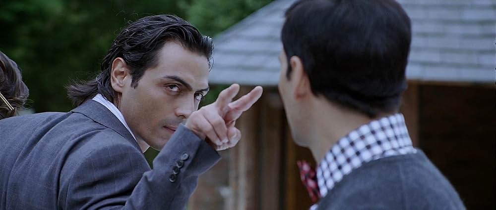 ハウスフル（原題）の画像