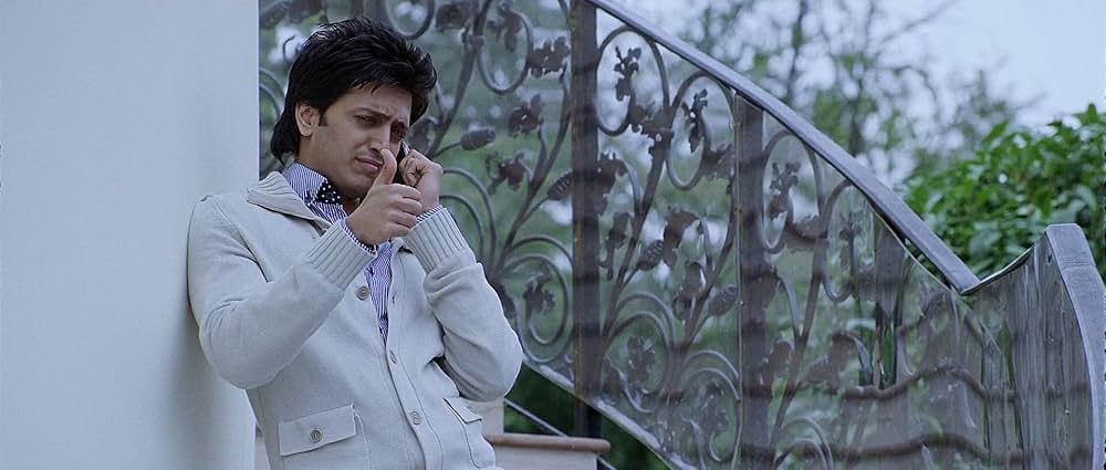 ハウスフル（原題）の画像