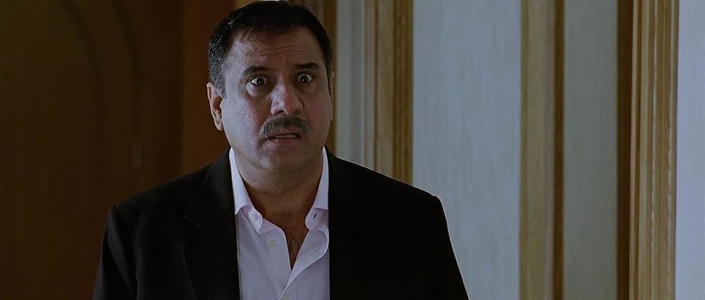 ハウスフル（原題）の画像