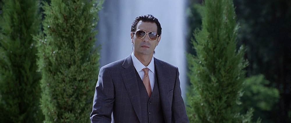 ハウスフル（原題）の画像