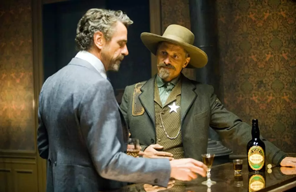 「アパルーサの決闘」ジェレミー・アイアンズ & ビゴ・モーテンセンの画像