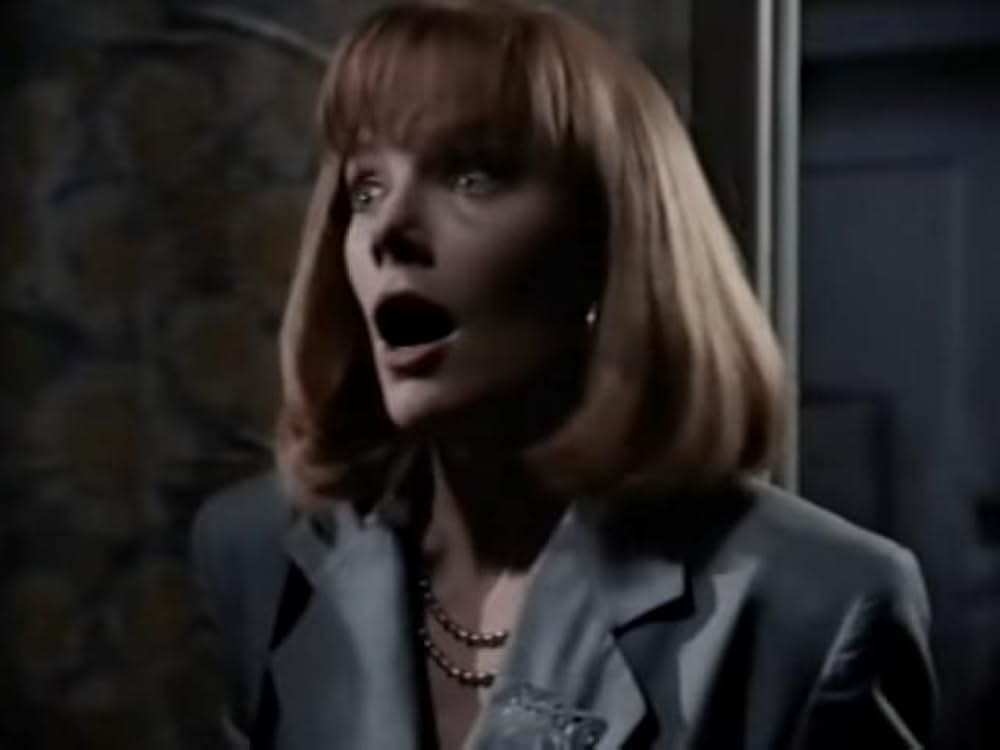 壁の中の歪んだ愛 ミステリアス・ルーム／瞳が見つめているの画像