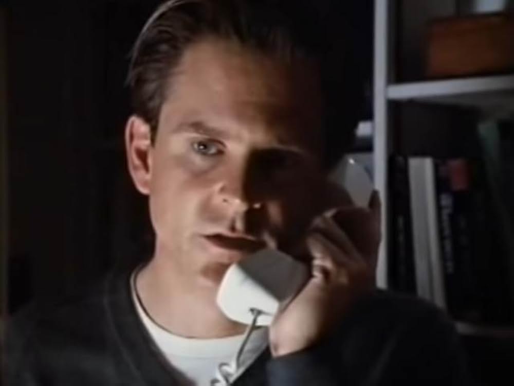 壁の中の歪んだ愛 ミステリアス・ルーム／瞳が見つめているの画像