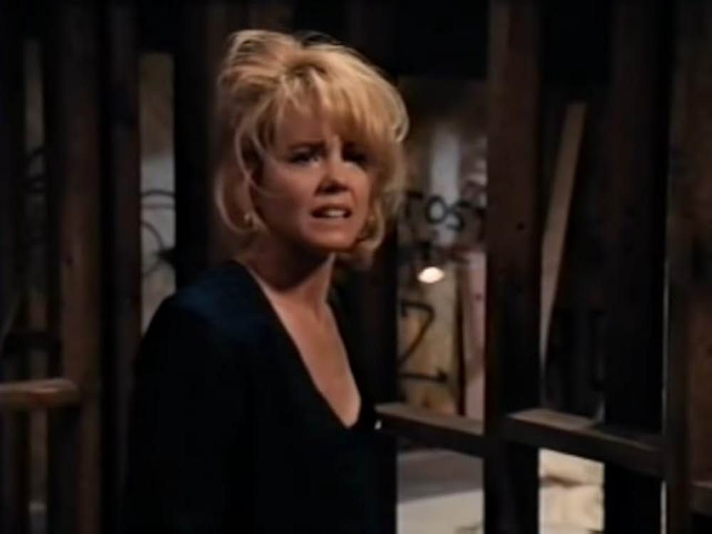 壁の中の歪んだ愛 ミステリアス・ルーム／瞳が見つめているの画像