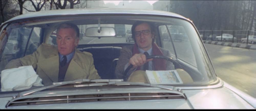 黒い霧の警察の画像