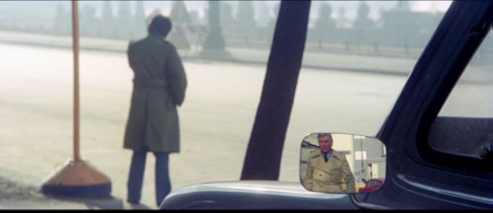 黒い霧の警察の画像