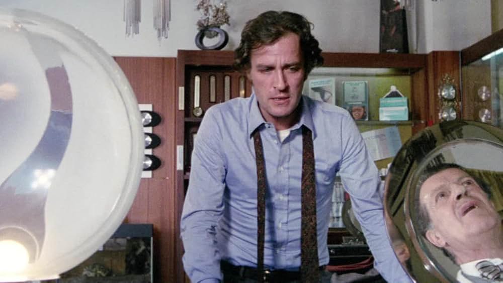 黒い霧の警察の画像