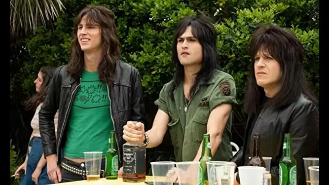 「ザ・ダート: モトリー・クルー自伝」mgk & ダグラス・ブース & イワン・リオンの画像