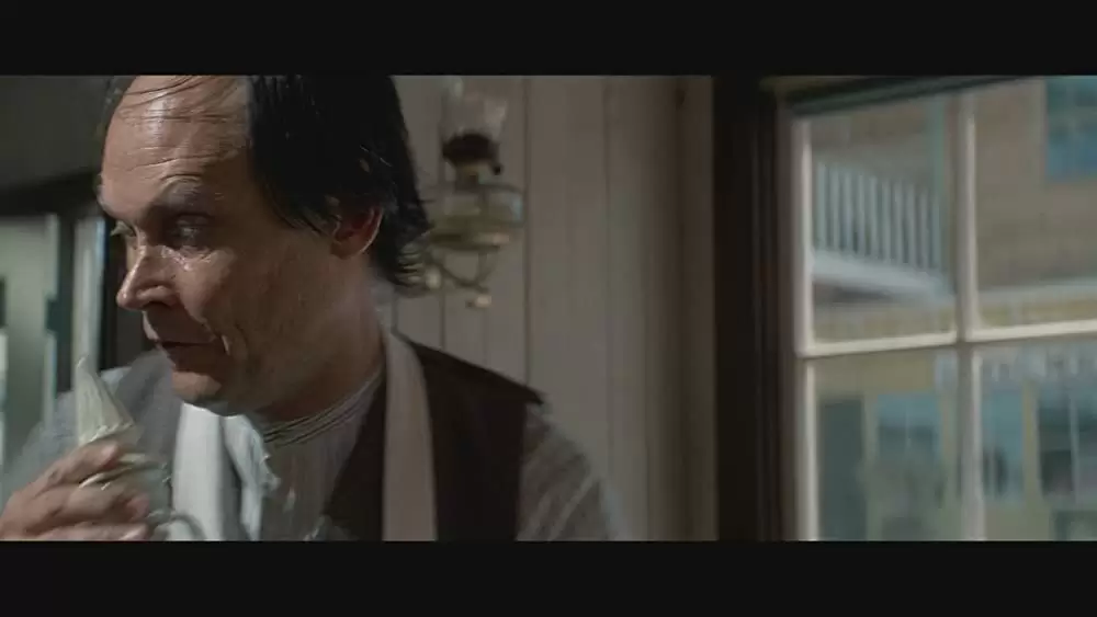 荒野のストレンジャーの画像