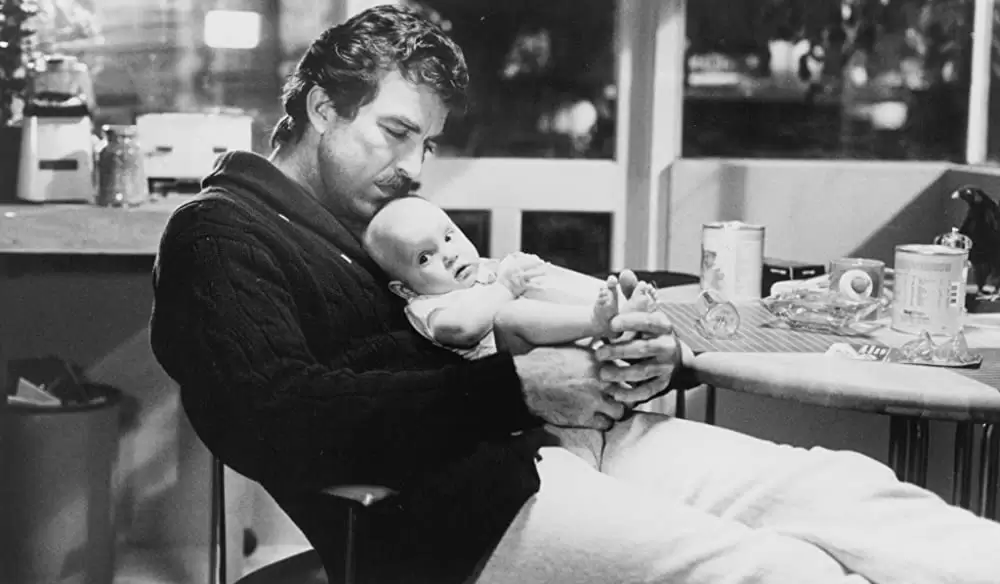 スリーメン&ベビーの画像