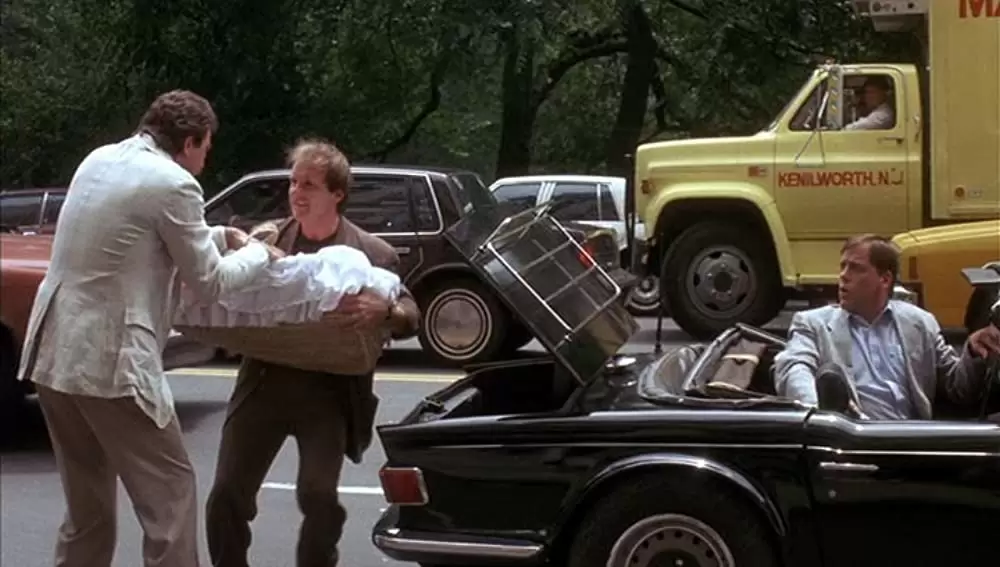 スリーメン&ベビーの画像