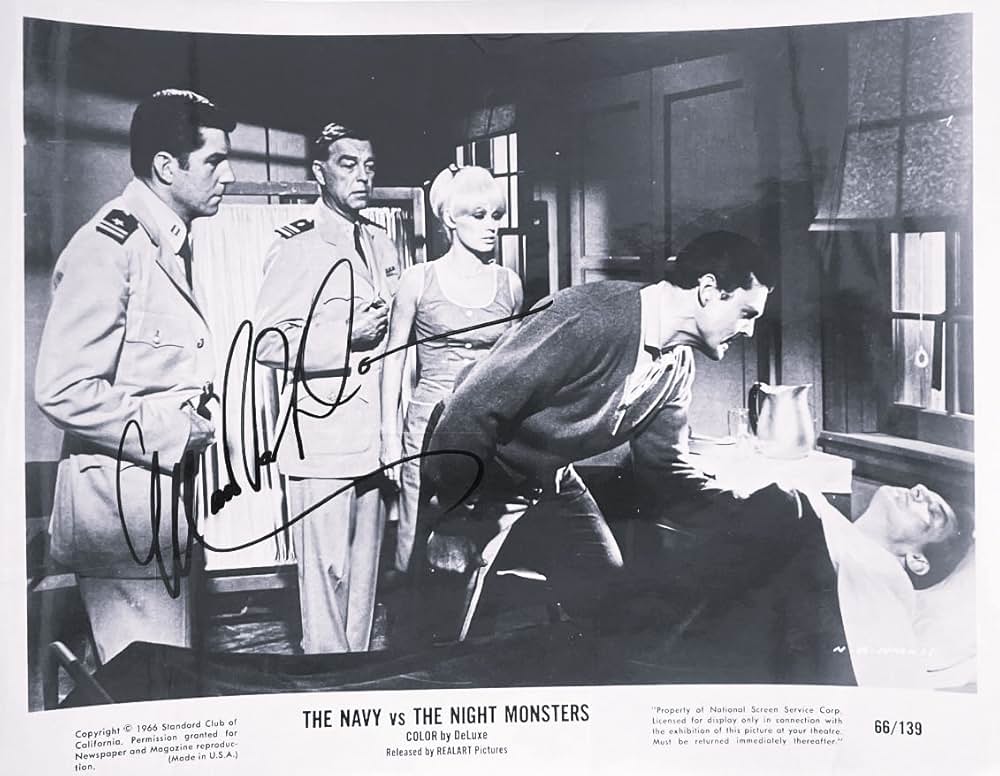 地の果てから来た怪物の画像