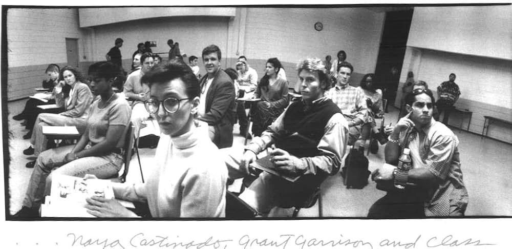 隣人は静かに笑うの画像