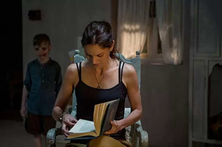 「アザー・サイド 死者の扉」サラ・ウェイン・キャリーズ & Logan Creranの画像