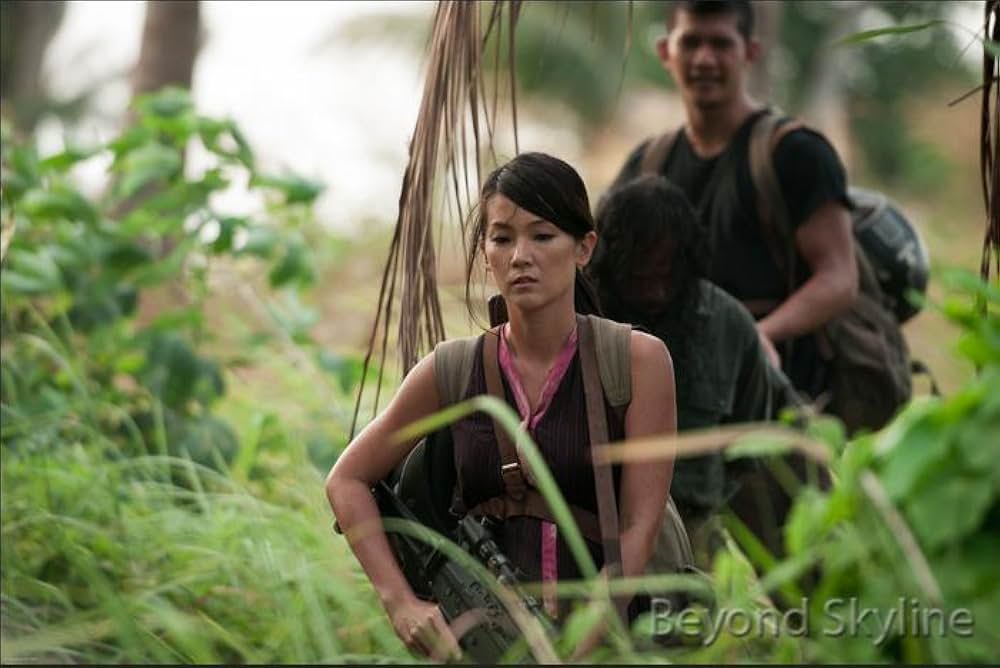 スカイライン-奪還-の画像