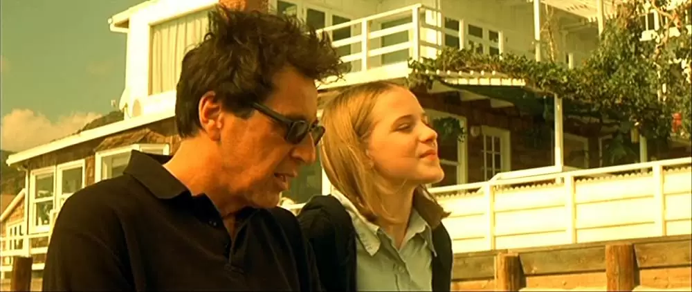 シモーヌの画像