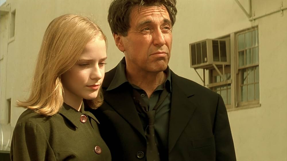 シモーヌの画像