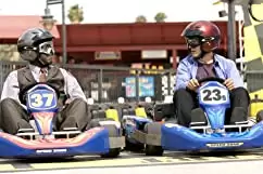 「ゲス・フー／招かれざる恋人」アシュトン・カッチャー & バーニー・マックの画像