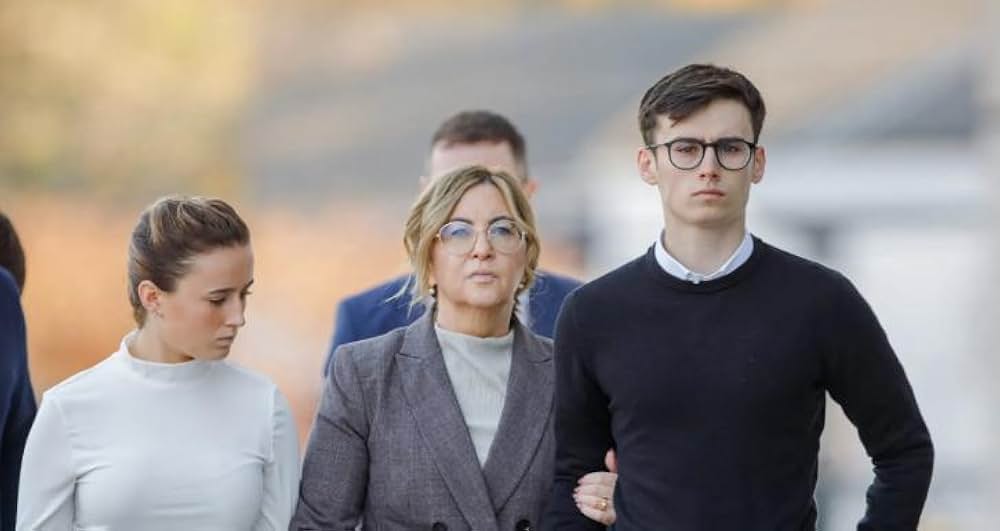 アメリカン・マリッジミステリー: 密室の3人に起きたことの画像