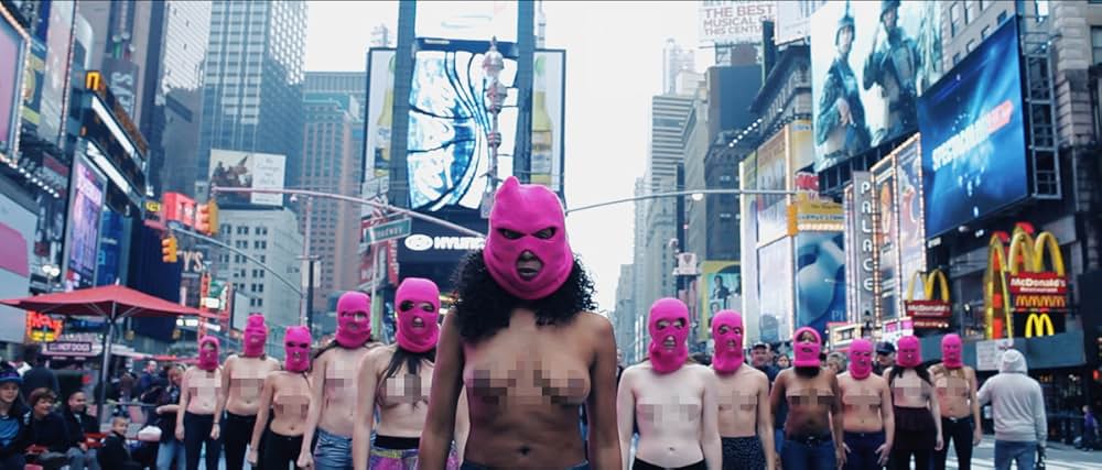 フリー・ザ・ニップル（原題）の画像